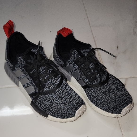 Adidas NMD R1 - Picture 1 of 5